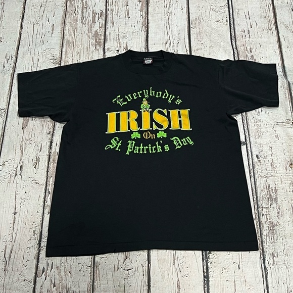 Vintage 90s Everybody's Irish on St. Patrick's Day 1990s Irish Pride tshirt - Picture 1 of 7